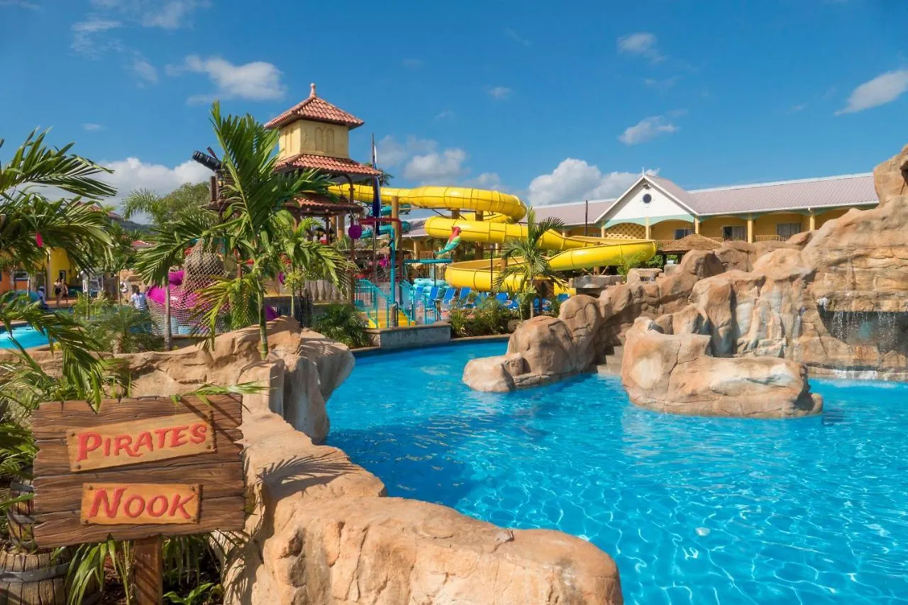 Jewel Runaway Bay Beach Resort & Waterpark