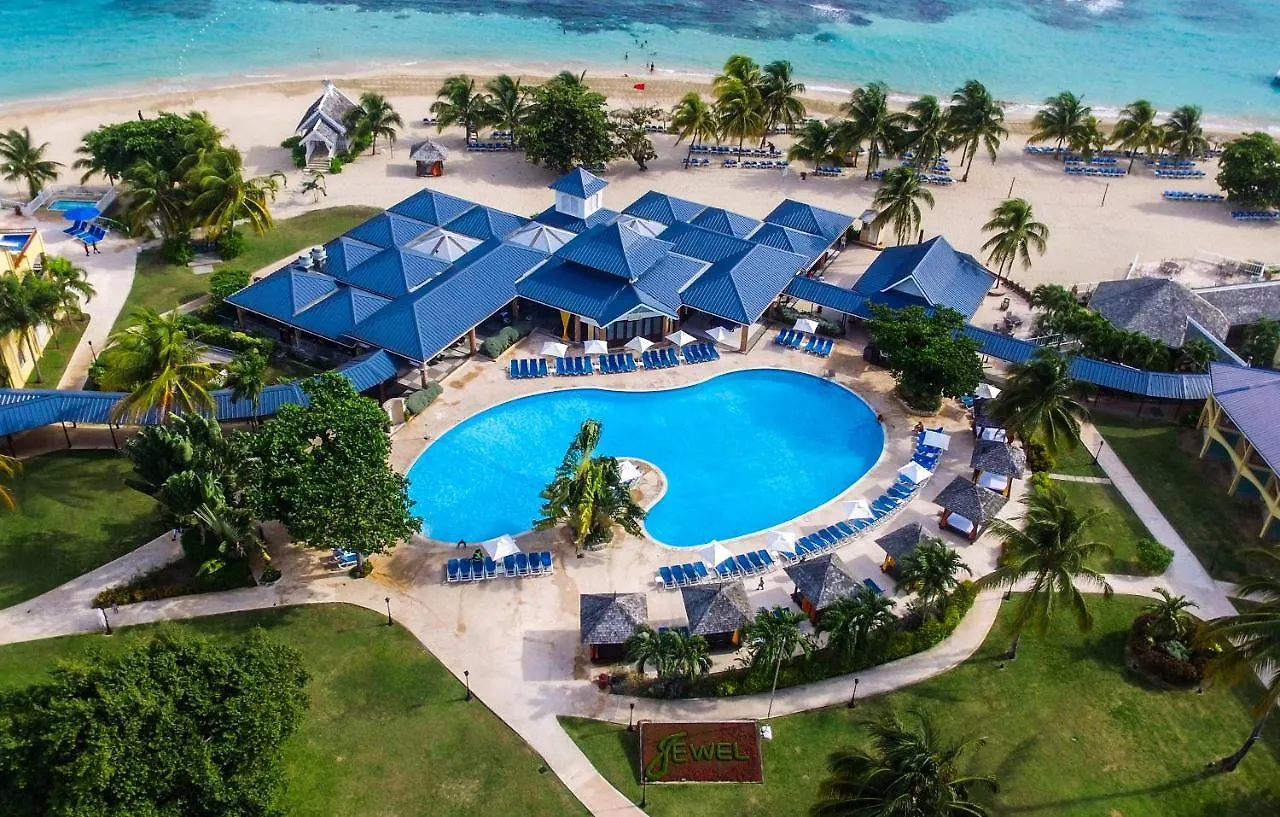 Jewel Runaway Bay Beach Resort & Waterpark