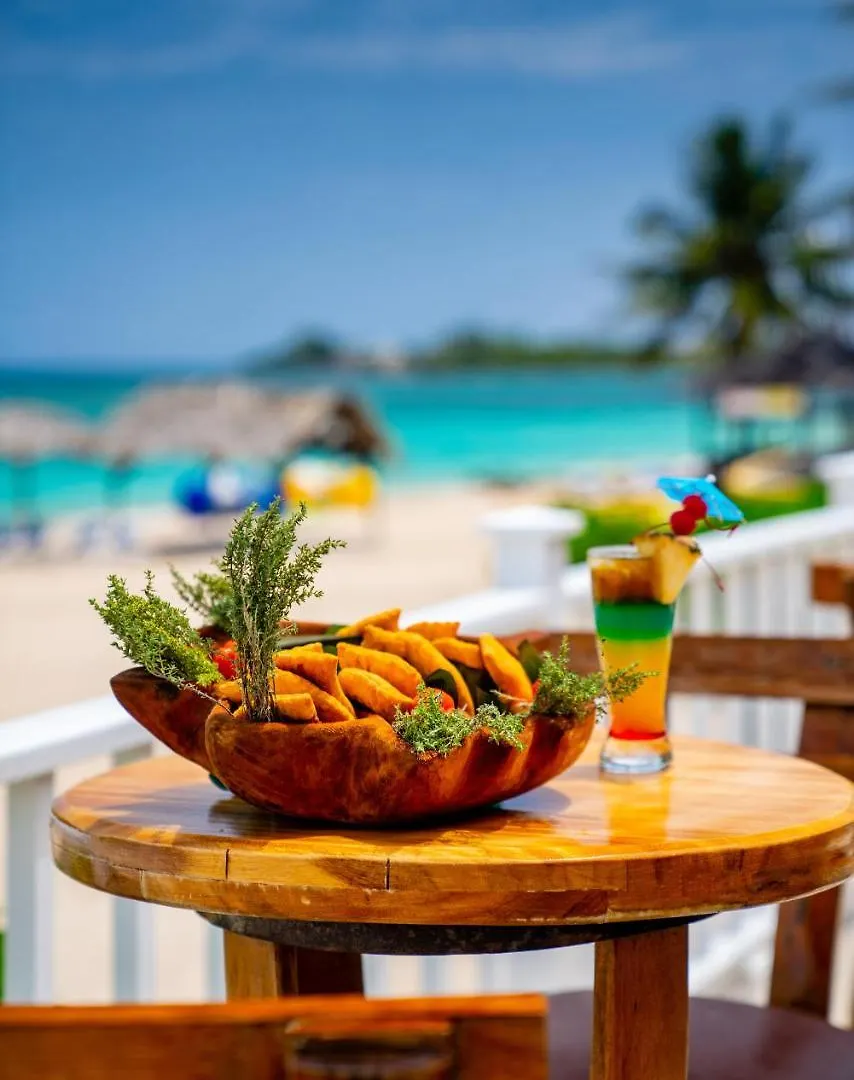 Jewel Runaway Bay Beach Resort & Waterpark 4*,  Ямайка