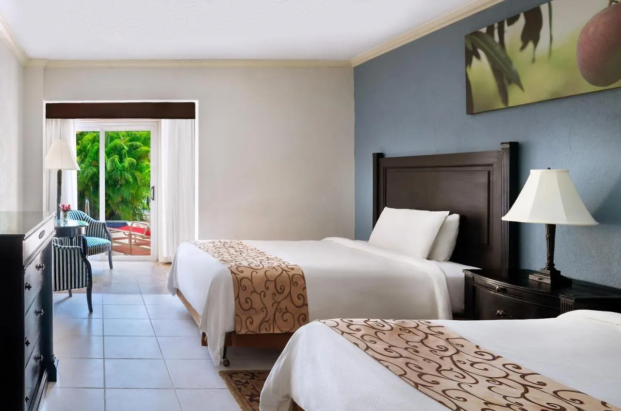 Jewel Runaway Bay Beach Resort & Waterpark