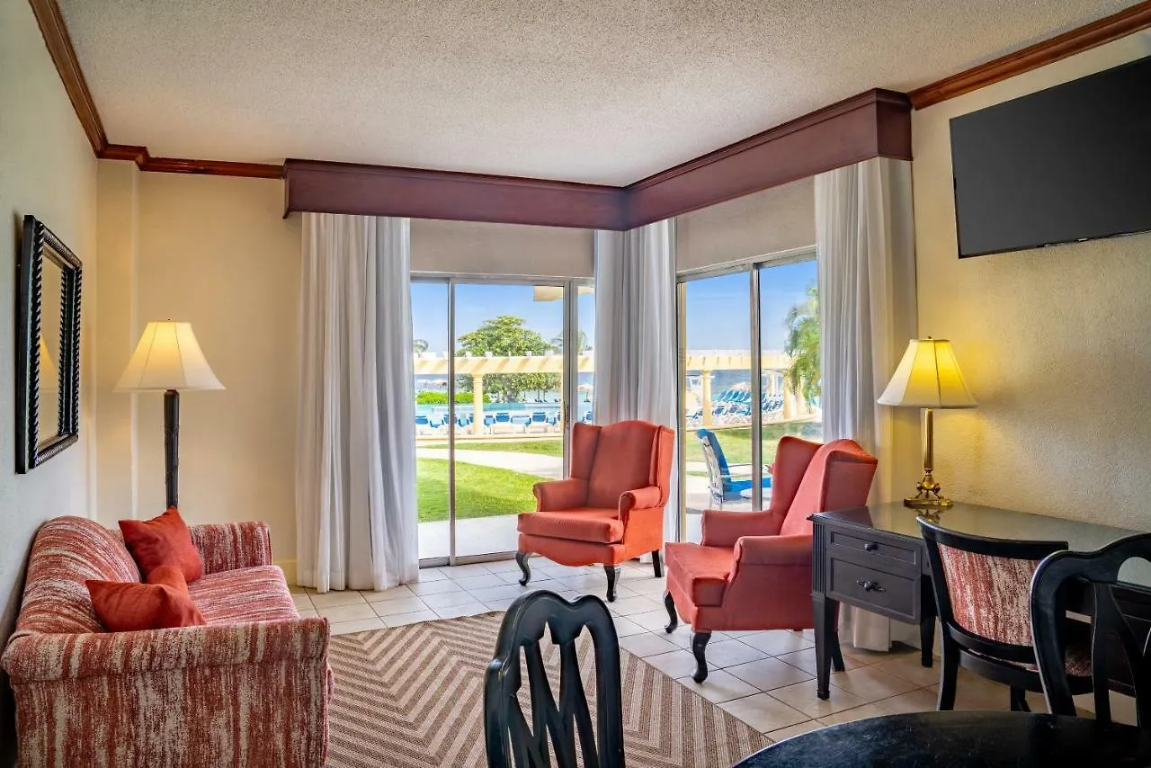 Jewel Runaway Bay Beach Resort & Waterpark
