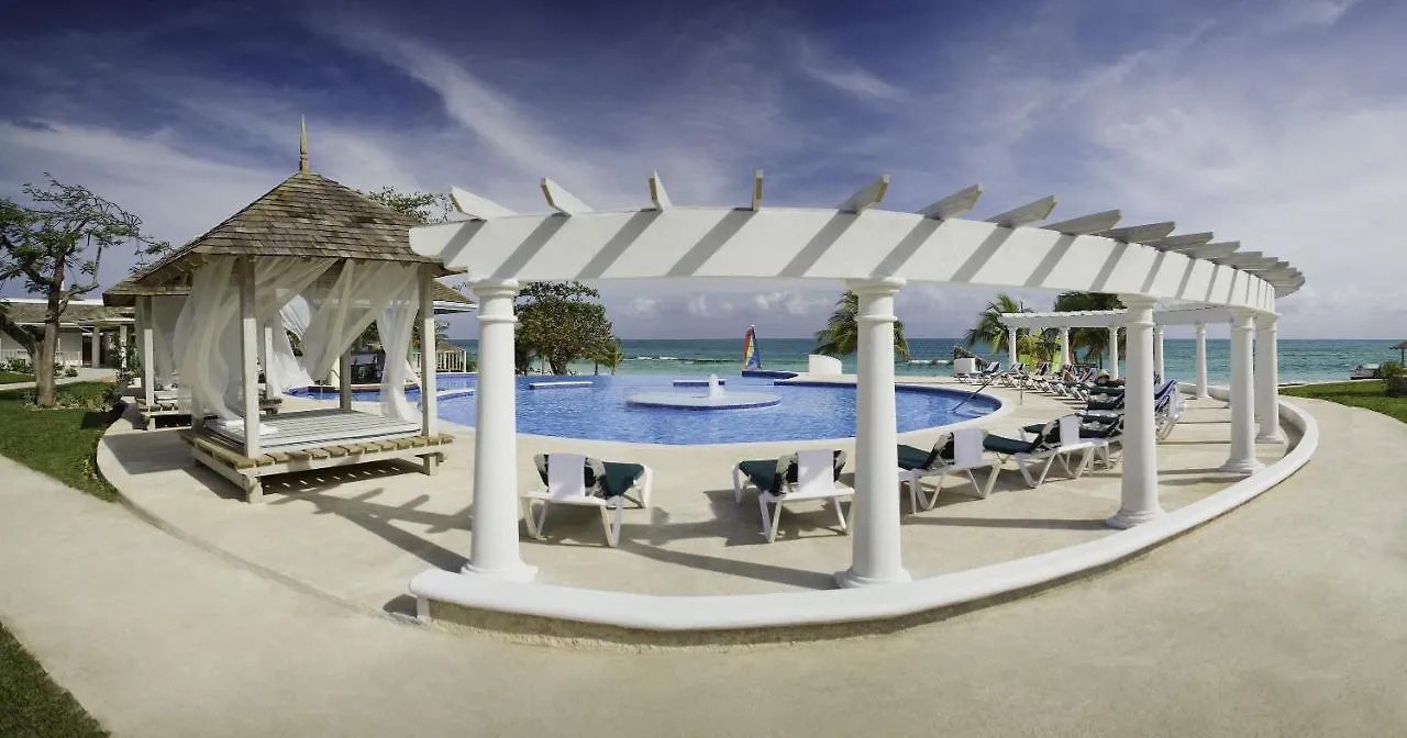 Jewel Runaway Bay Beach Resort & Waterpark