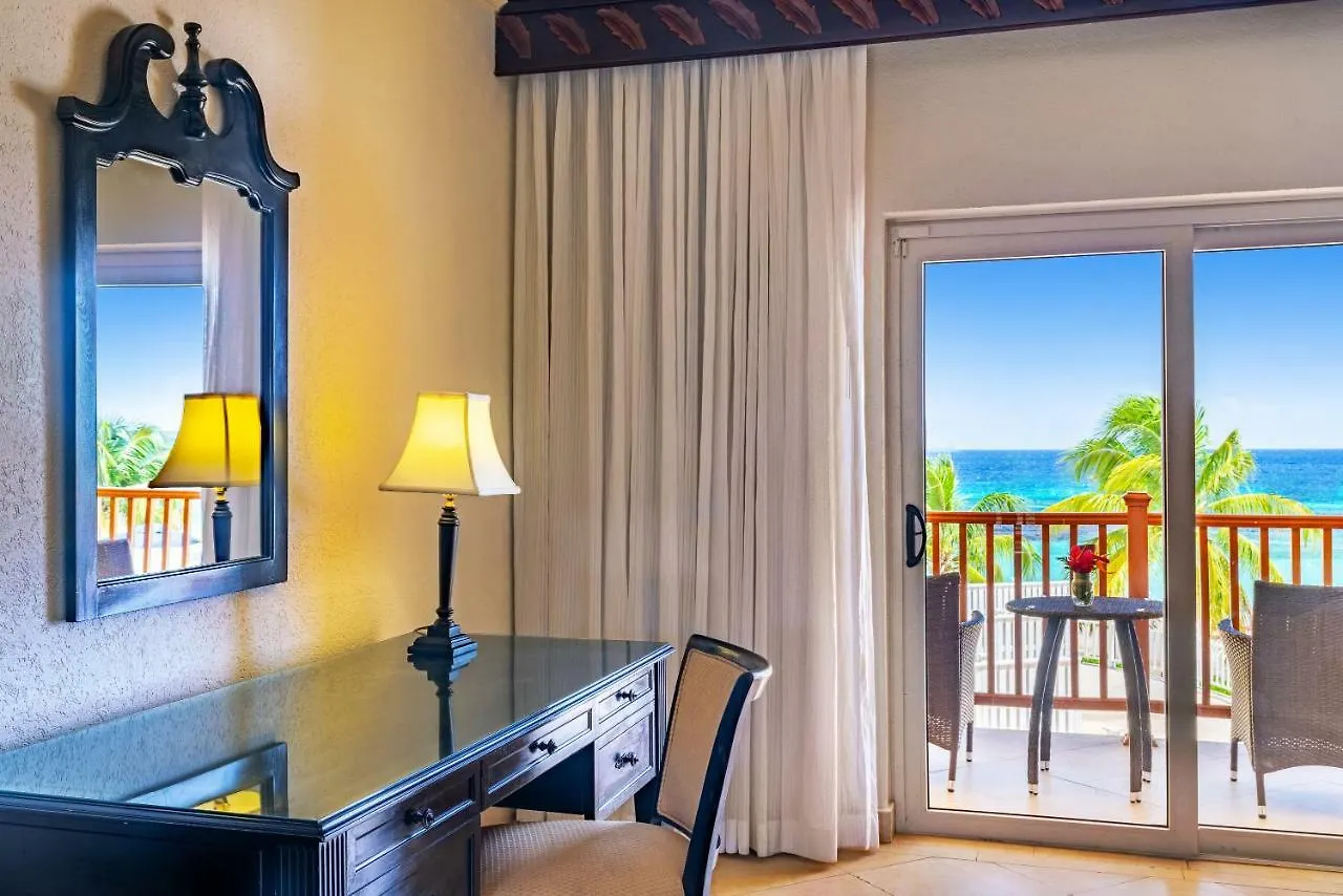 Jewel Runaway Bay Beach Resort & Waterpark
